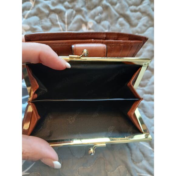 Burton Women's wallet Genuine leather - Picture 5 of 9